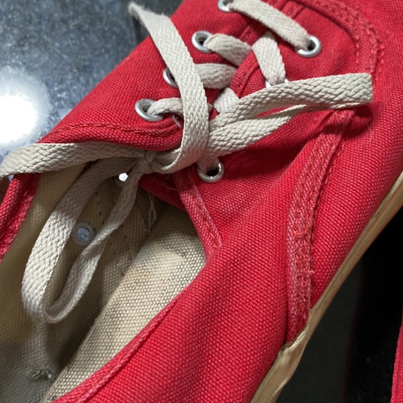 Pro keds lace up sneakers red worn several times very comfortable size 8 1/2 - Picture 4 of 5